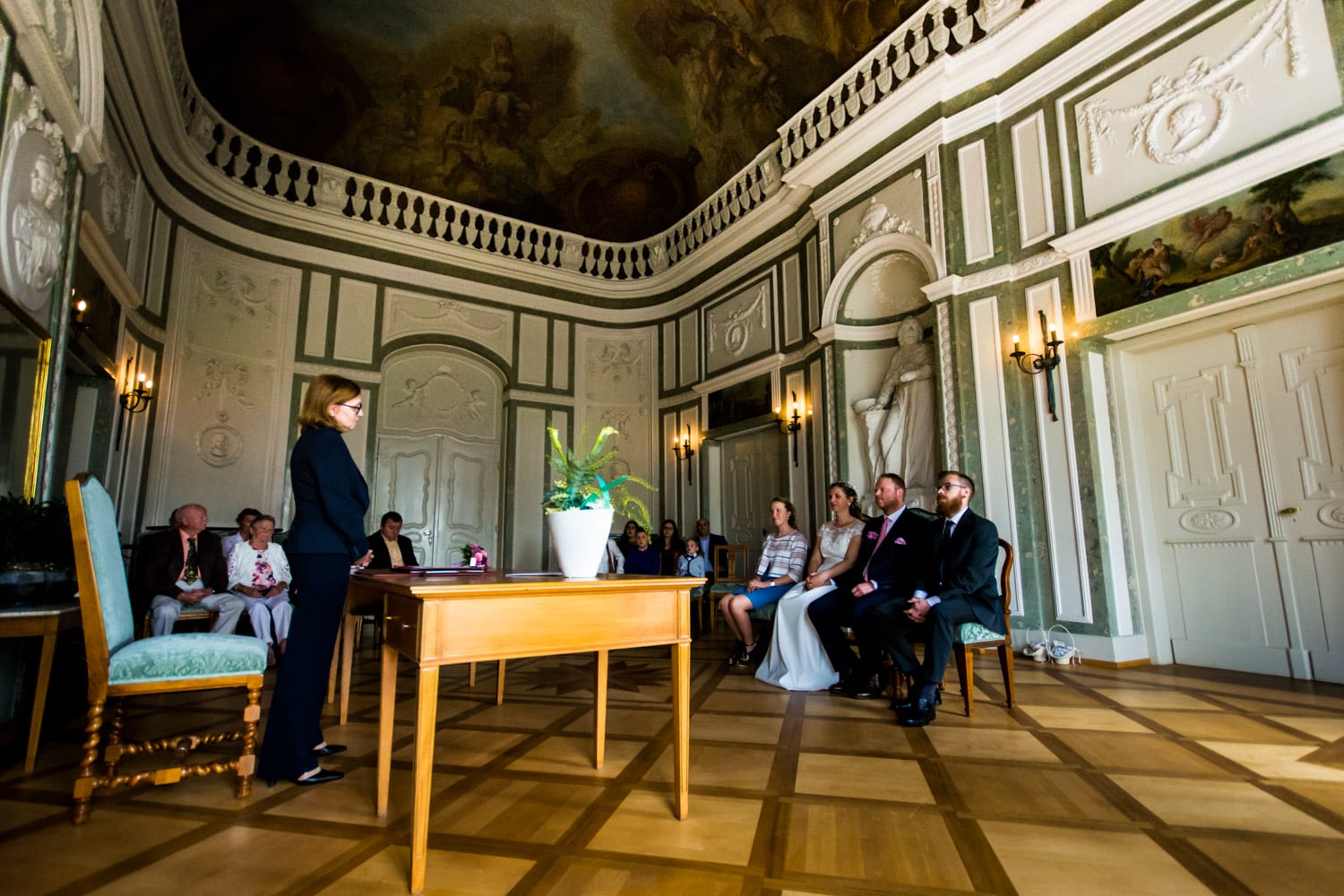 Blick in das Trauzimmer im Emmerichpavillion des Bolongaropalasts