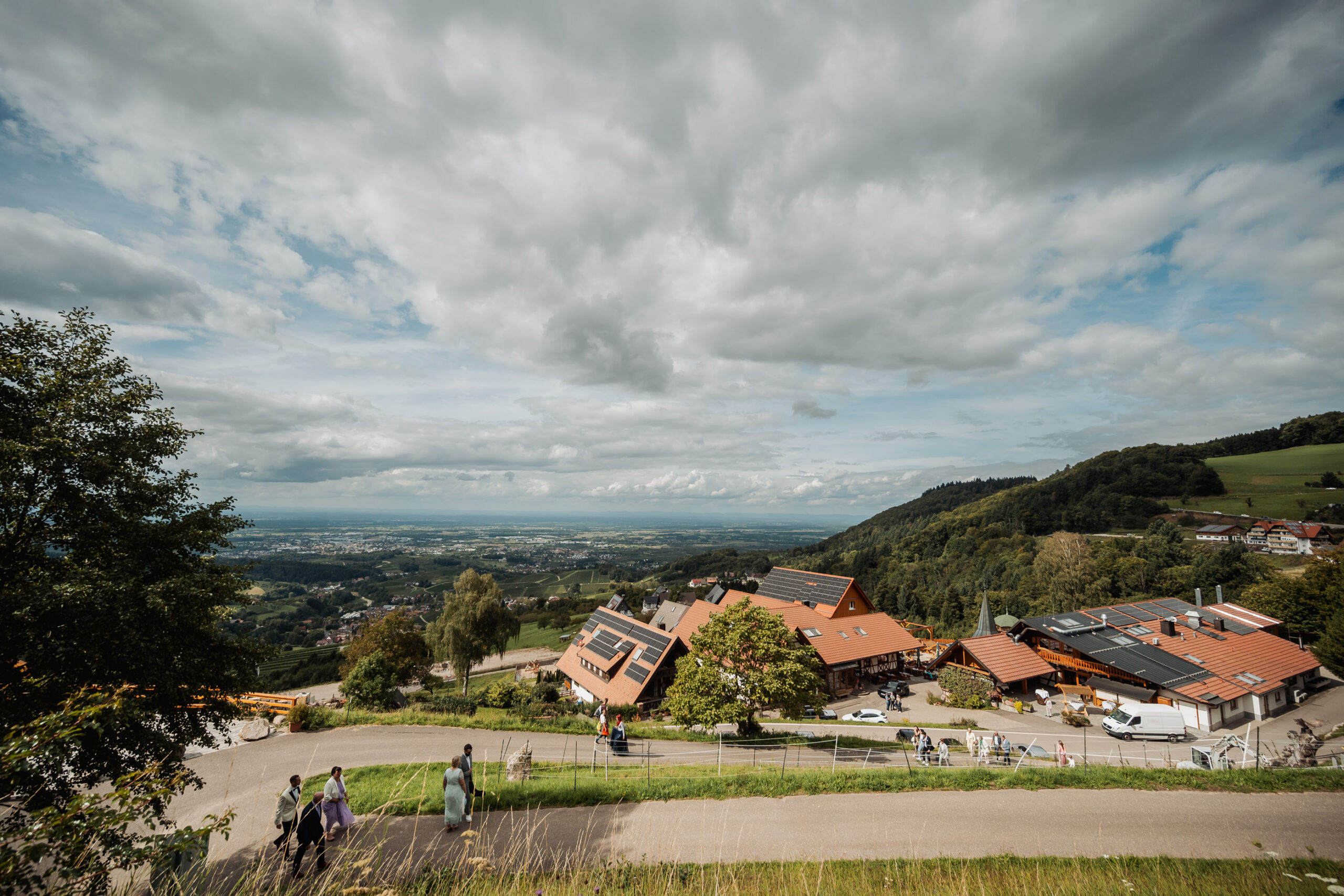 Blick von der Friedenskapelle auf den Spinnerhof
