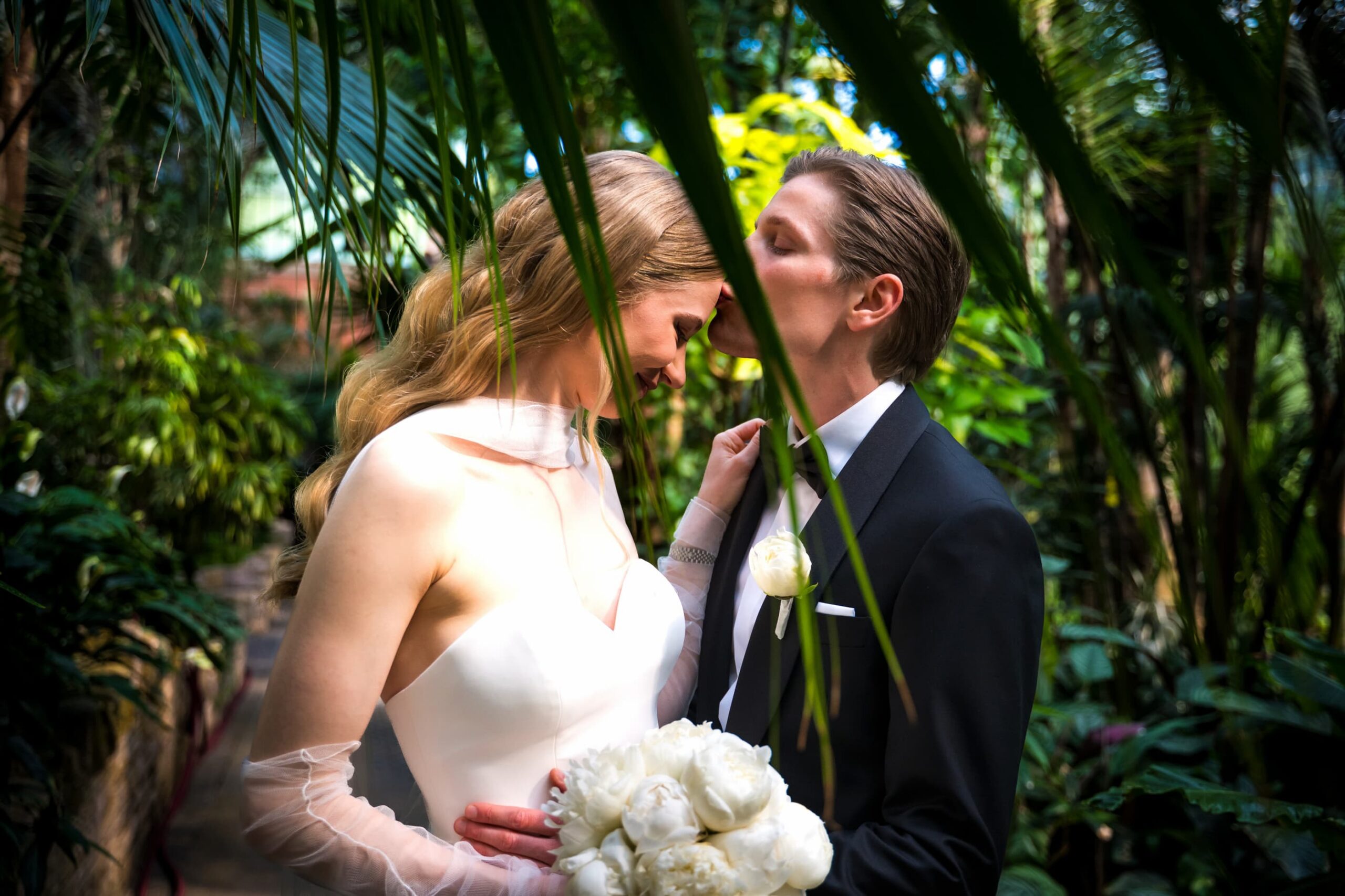 Brautpaarshooting im Palmengarten Frankfurt - Hochzeitsfotograf Tobias Schnurr