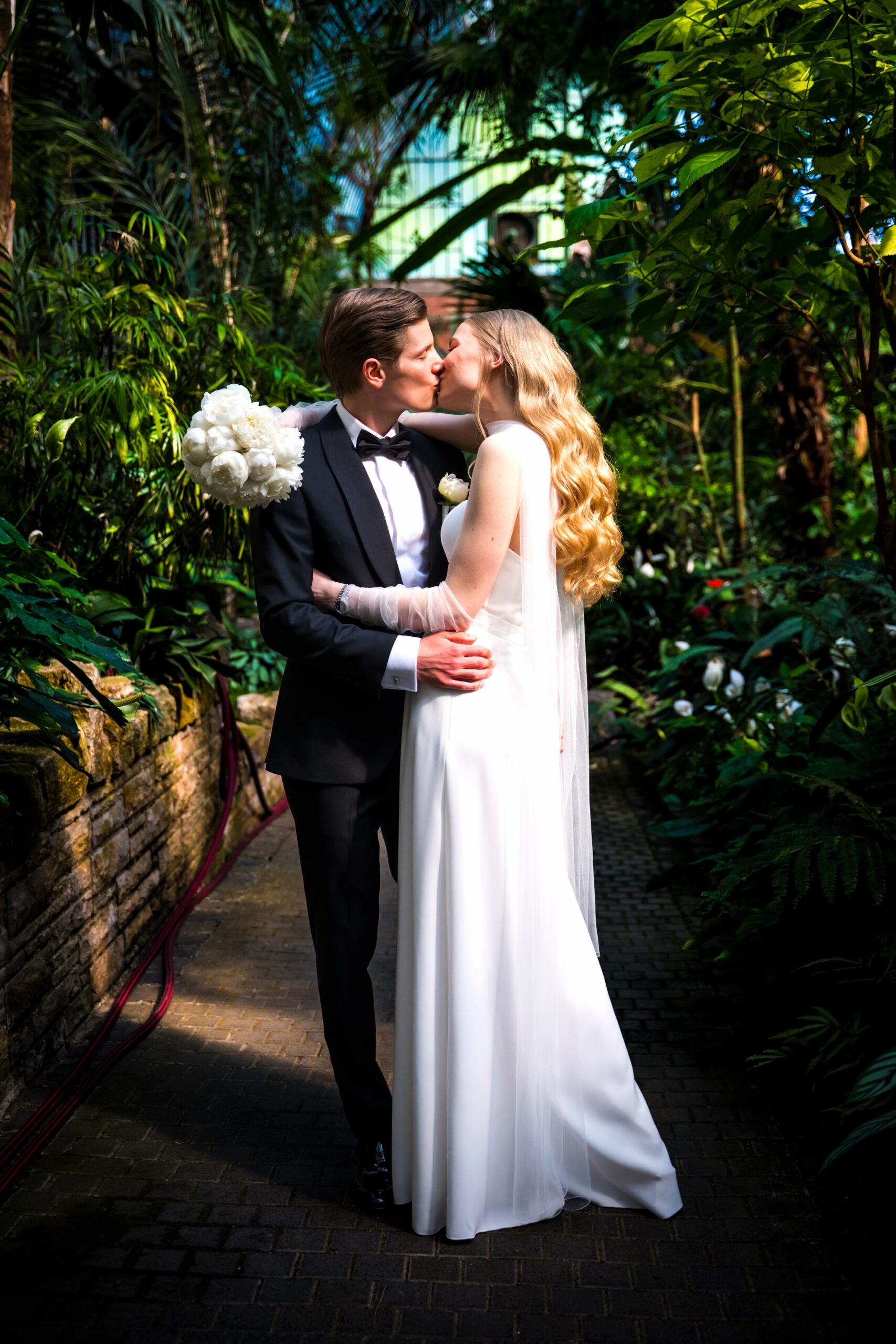 Brautpaarshooting im Palmengarten Frankfurt - Hochzeitsfotograf Tobias Schnurr