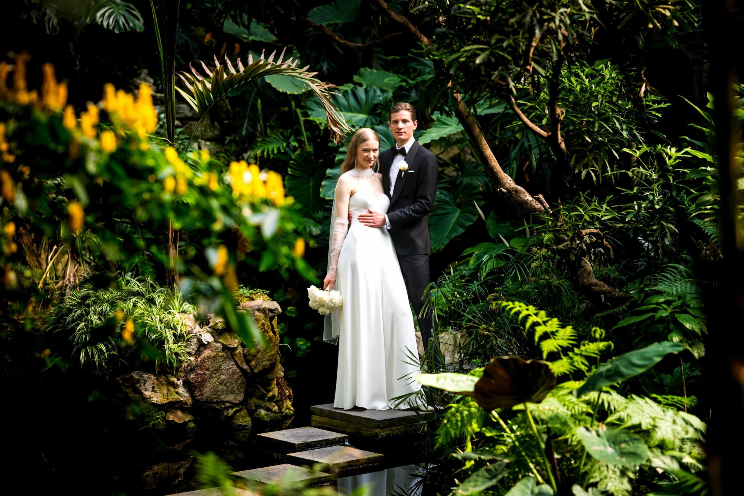 Brautpaarshooting im Palmengarten Frankfurt - Hochzeitsfotograf Tobias Schnurr
