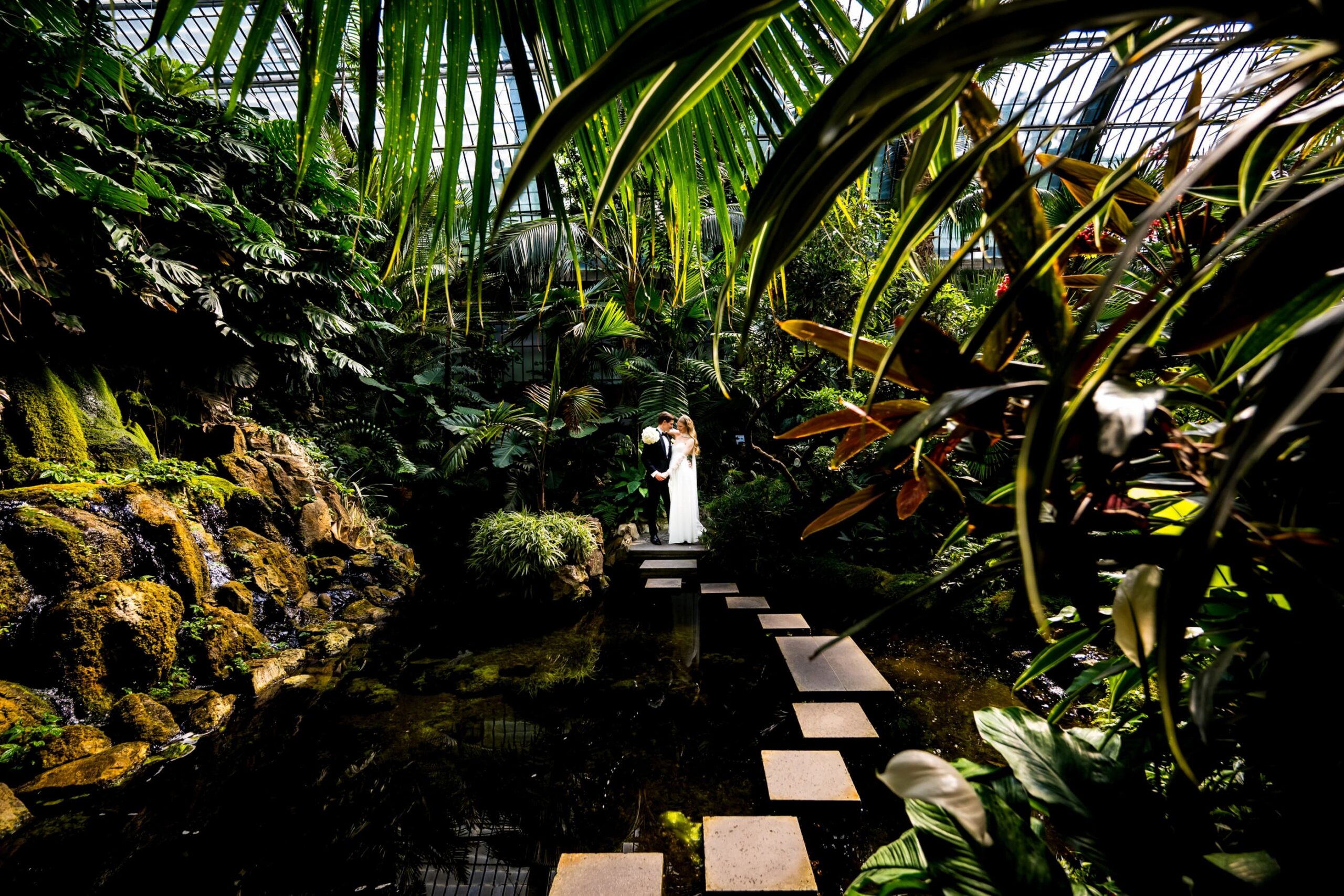 Brautpaarshooting im Palmengarten Frankfurt - Hochzeitsfotograf Tobias Schnurr