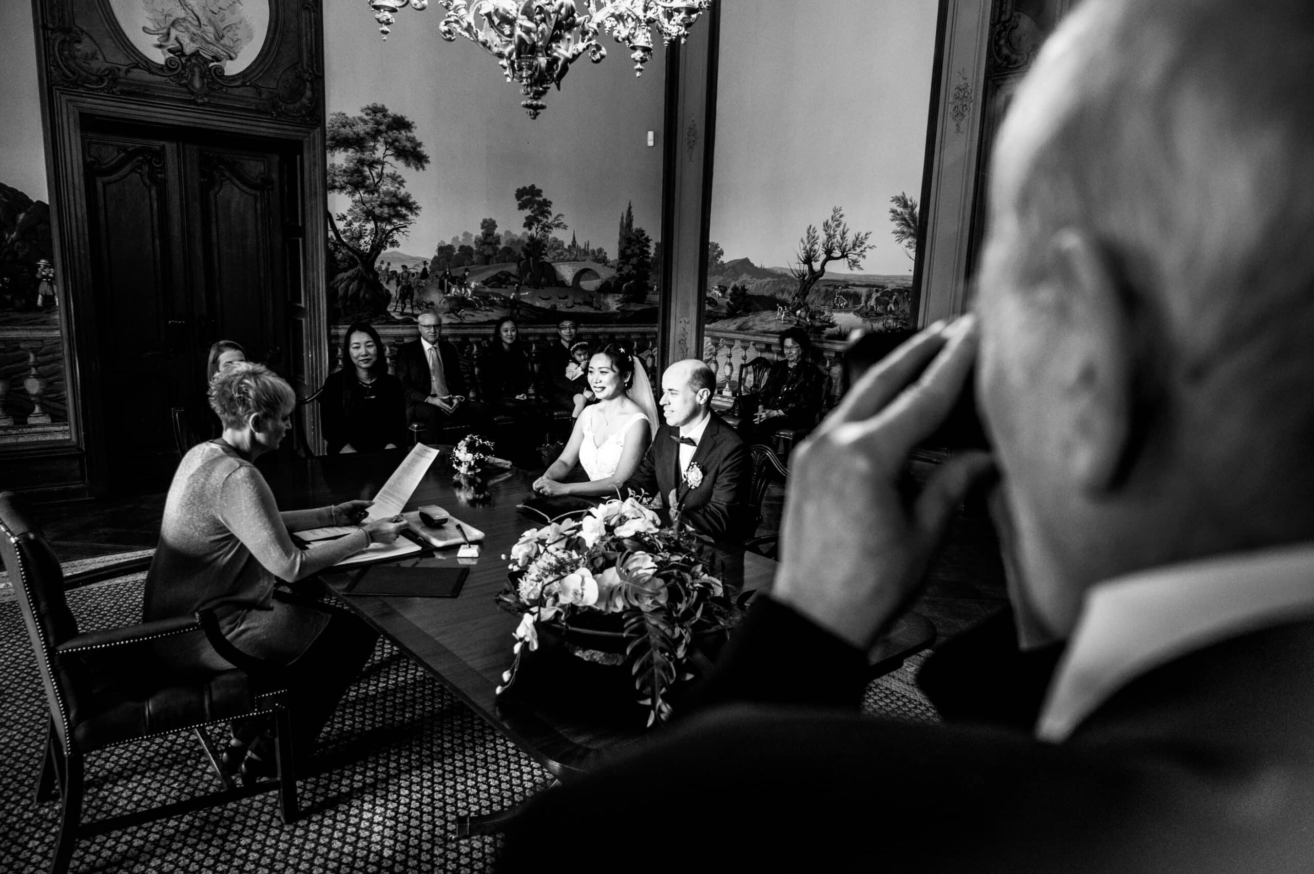 Brautpaar im Standesamt Schloss Philippsruhe