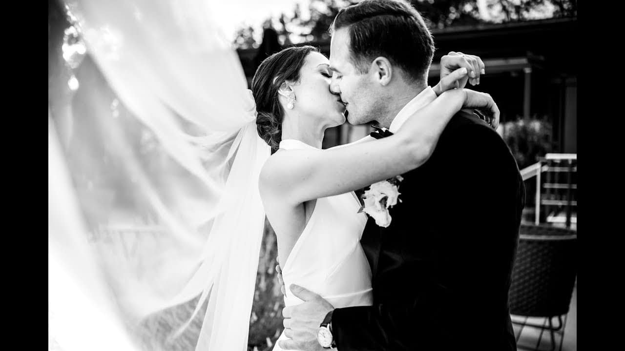 hochzeitsvideograf frankfurt am main und rhein main brautpaar auf burg schwarzenstein